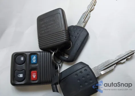 2003 Mercury Grand Marquis Ls z USA, uszkodzony, nr VIN 2MEFM75W43X690151